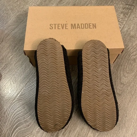 Steve Madden Black Mules - Picture 5 of 7